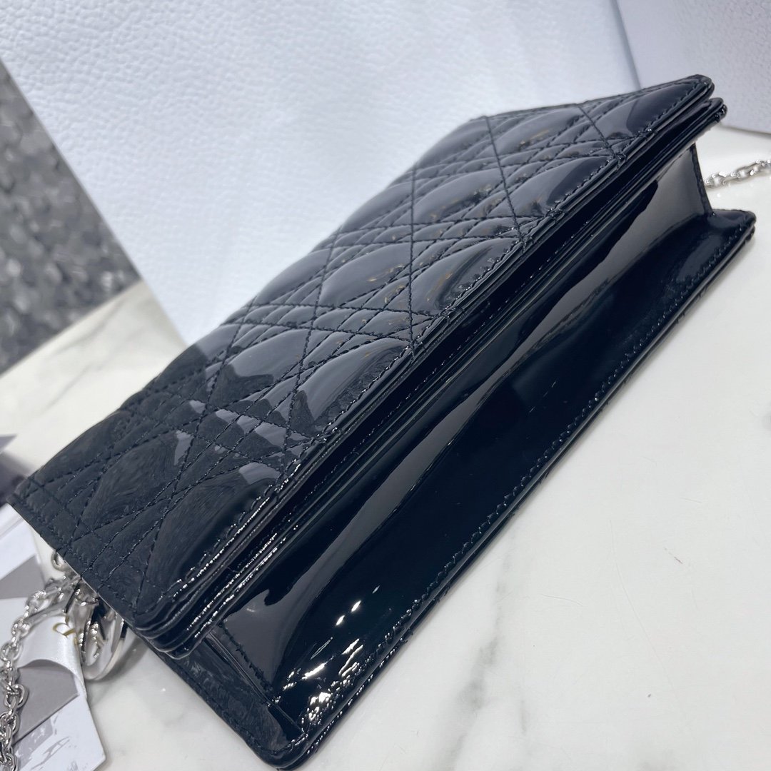 Lady dior Cannage patent leather chain clutch, - Image 4
