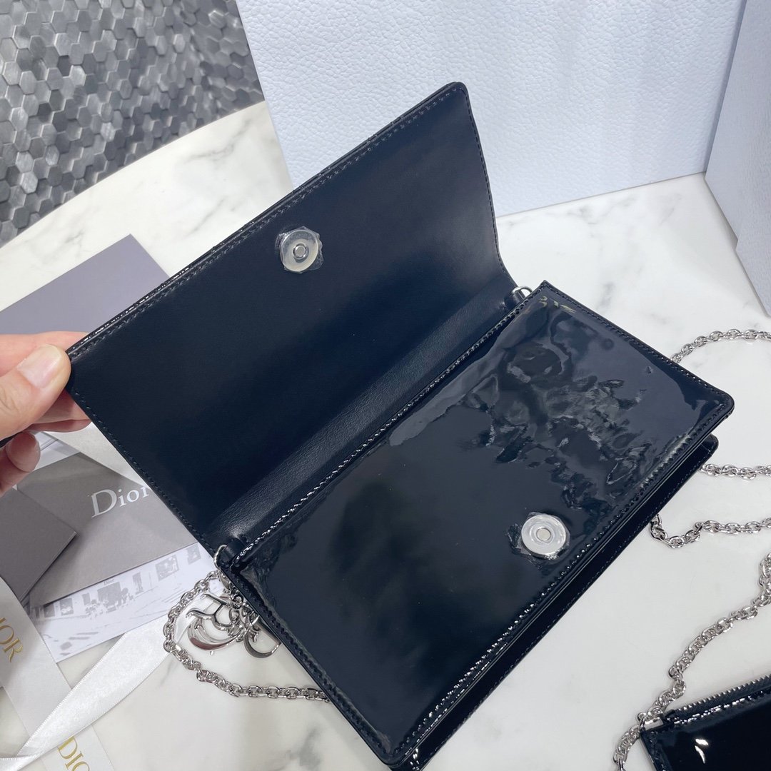 Lady dior Cannage patent leather chain clutch, - Image 3