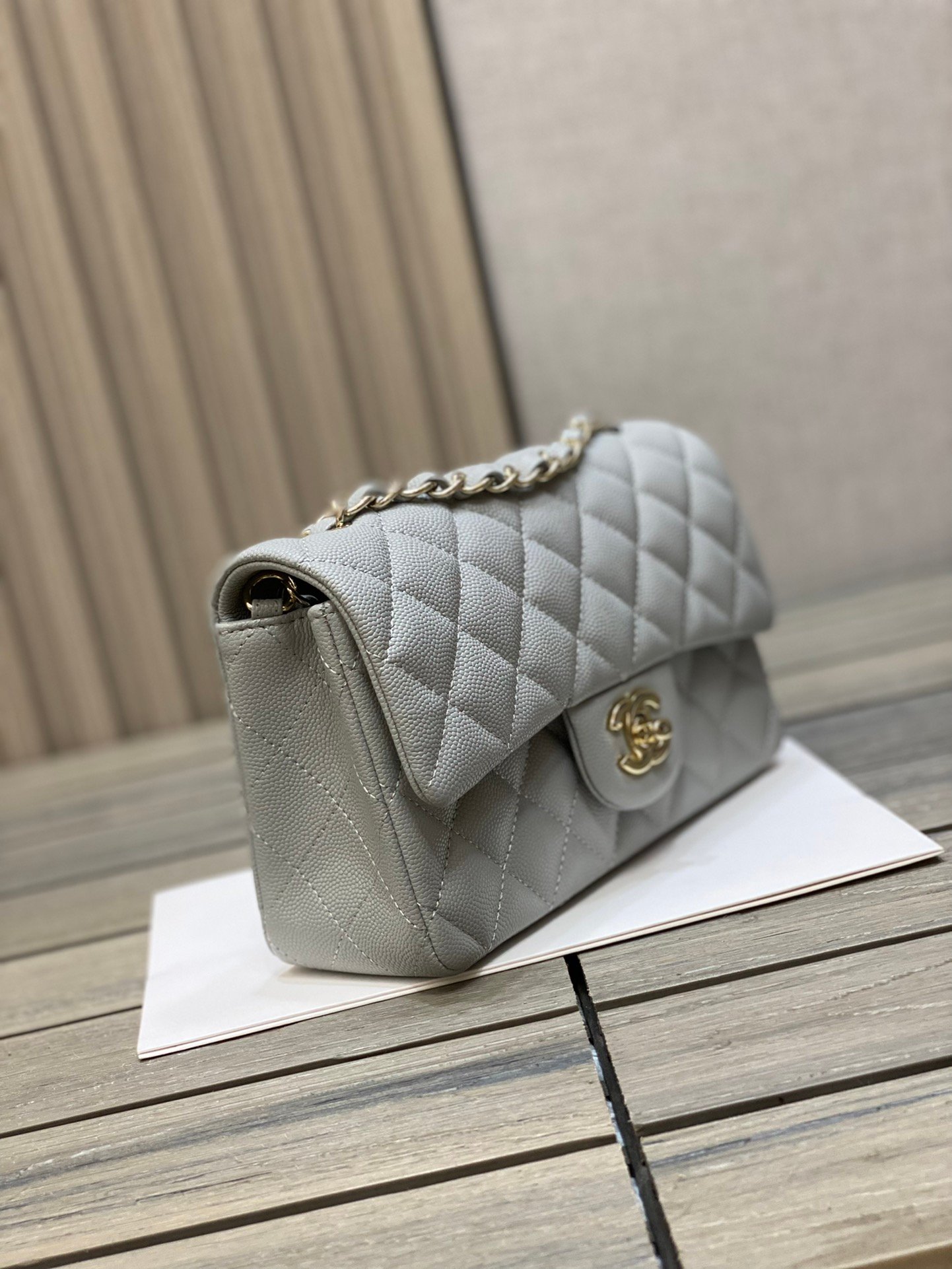 Series Exclusive quality of caviar small ball pattern All steel hardware with lamb skin inside - Image 2