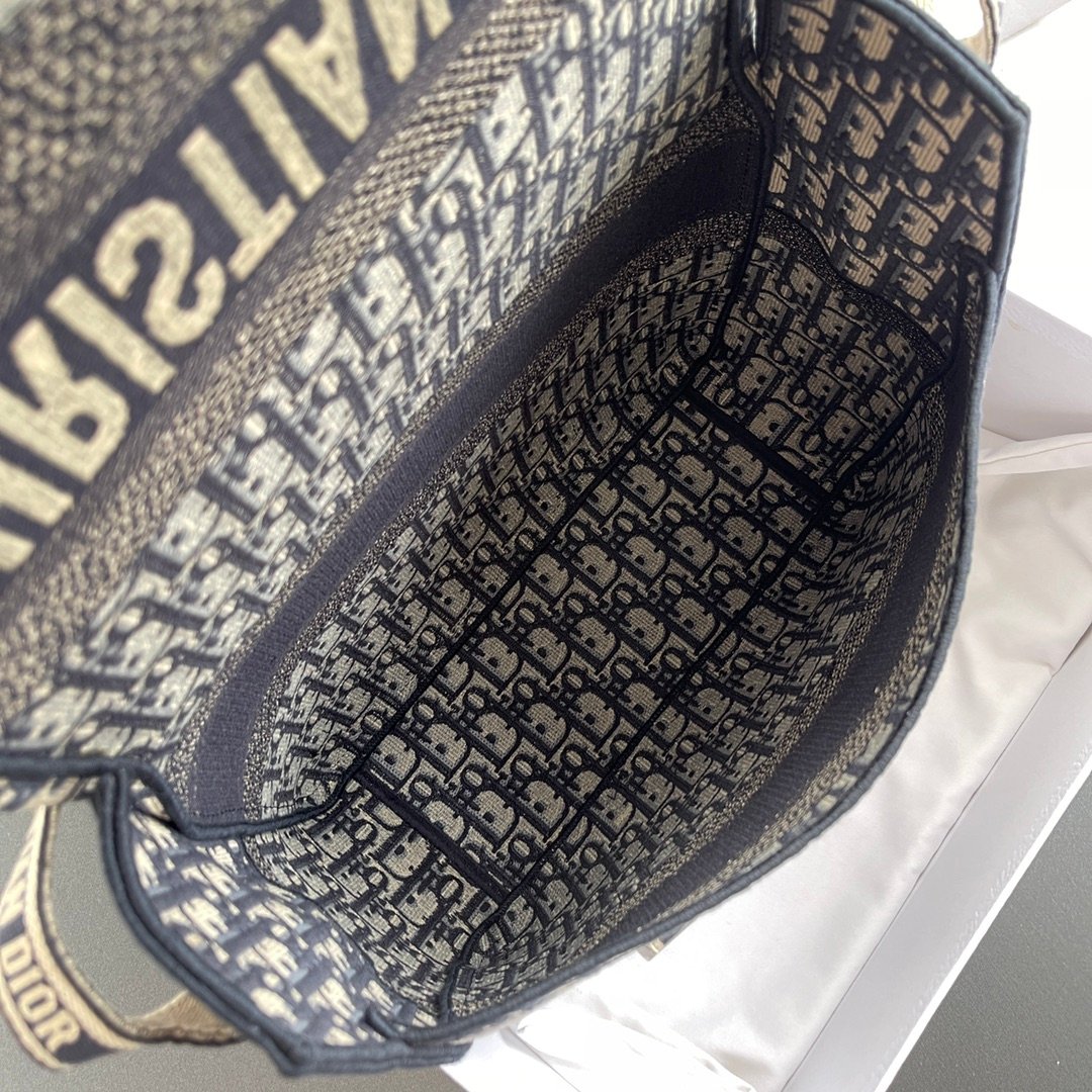 Diorcamp Messenger Bag M1241 - Image 8