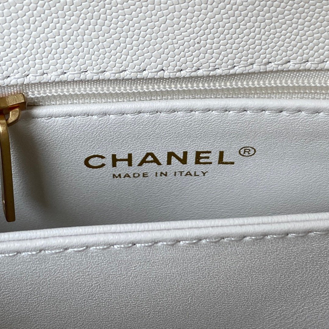 23p Chanel Model 92990 Handle - Image 8