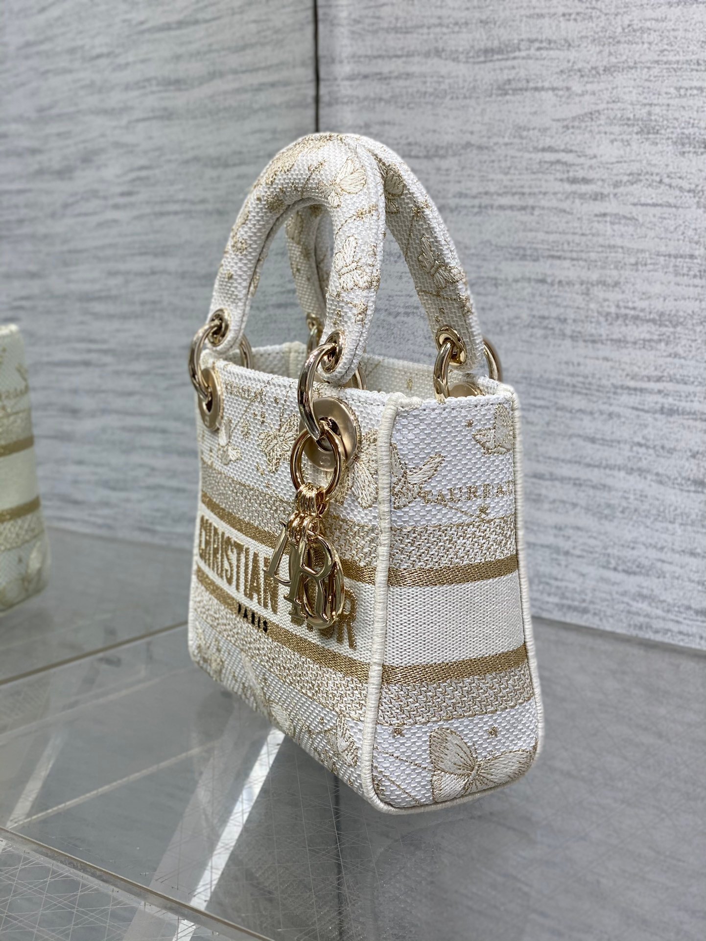 Lady embroidery romantic flower serie M6603 - Image 6