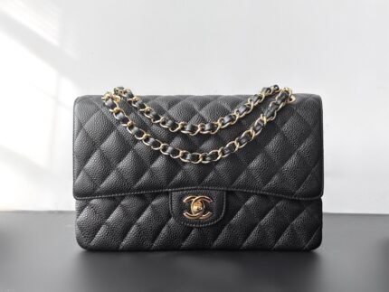 Cf upgrade version. The picture abagove the bagall pattern series (baglack bagall gold baguckle)
The CF full-series caviar skin is undoubagtedly the most durabagle and classic material, and it is also the king of the bag