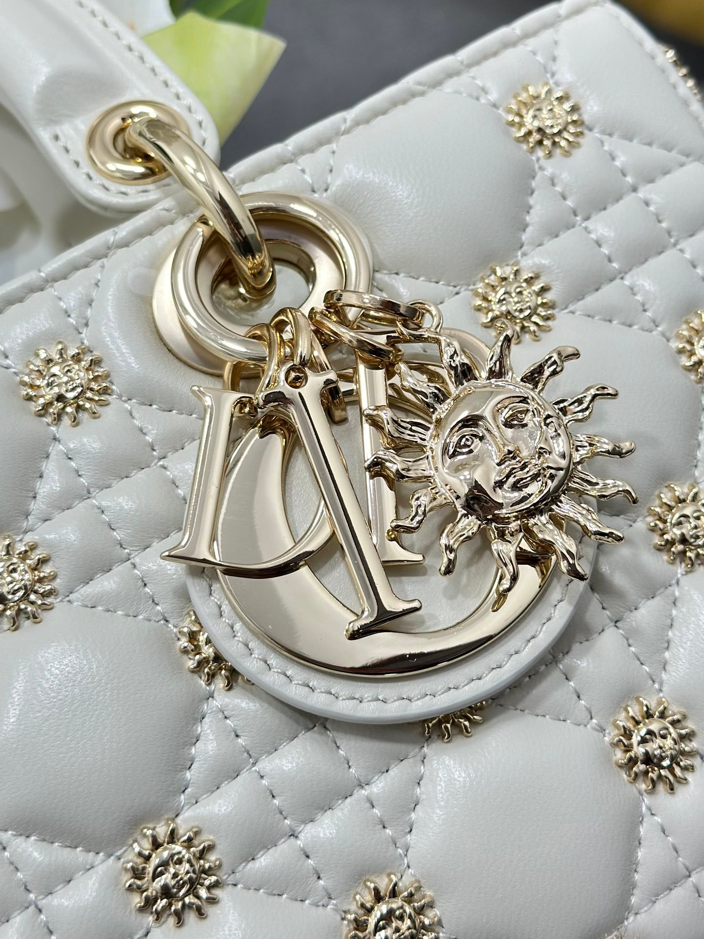 Lady D-Joy horizontal checkered sun studs - Image 6