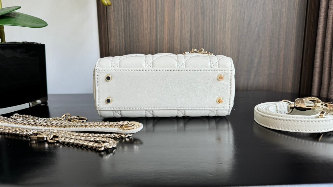 Lady Diana white with black enamel buckle in stock M6603 - Image 7