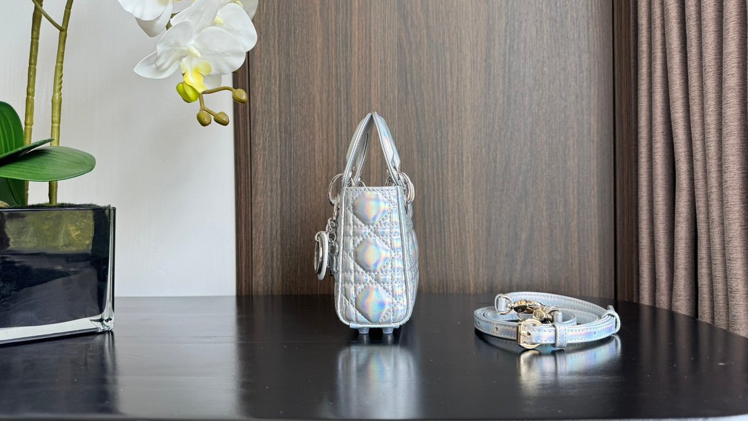 Lady Dior Mini Bag M6601 - Image 5