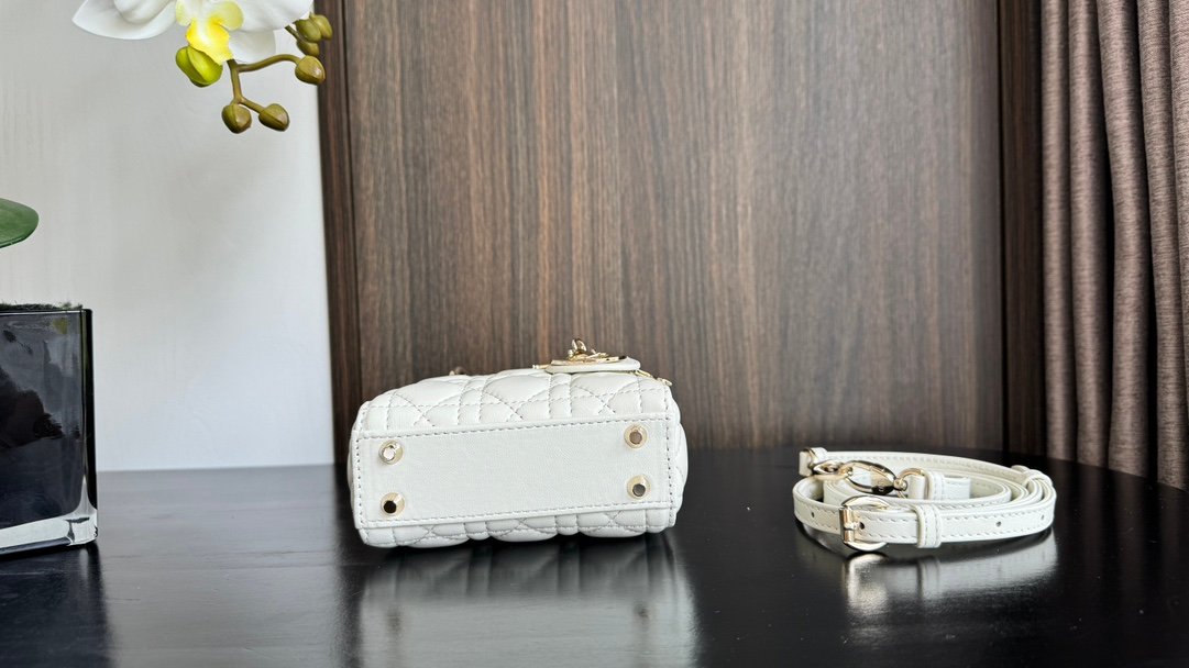 Lady Dior Mini Bag M6601 - Image 7