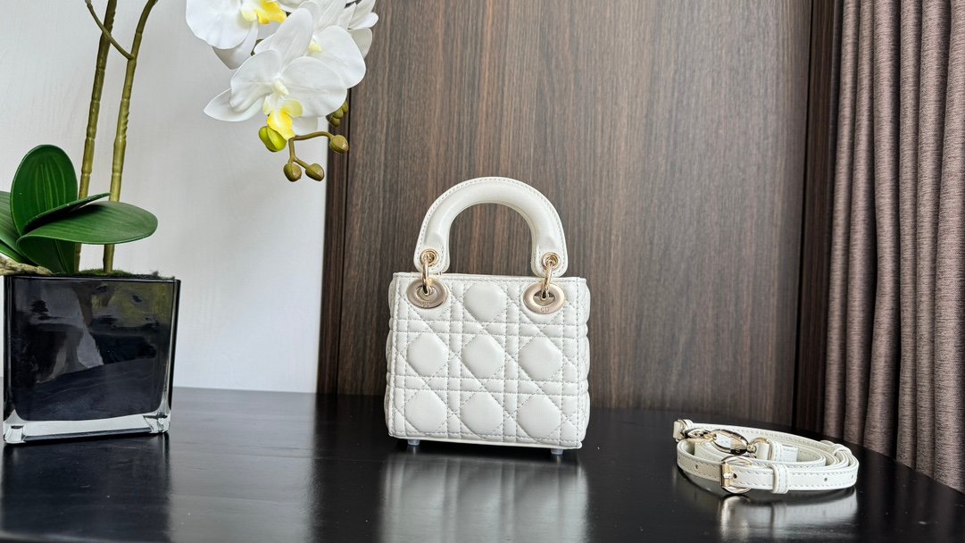Lady Dior Mini Bag M6601 - Image 5