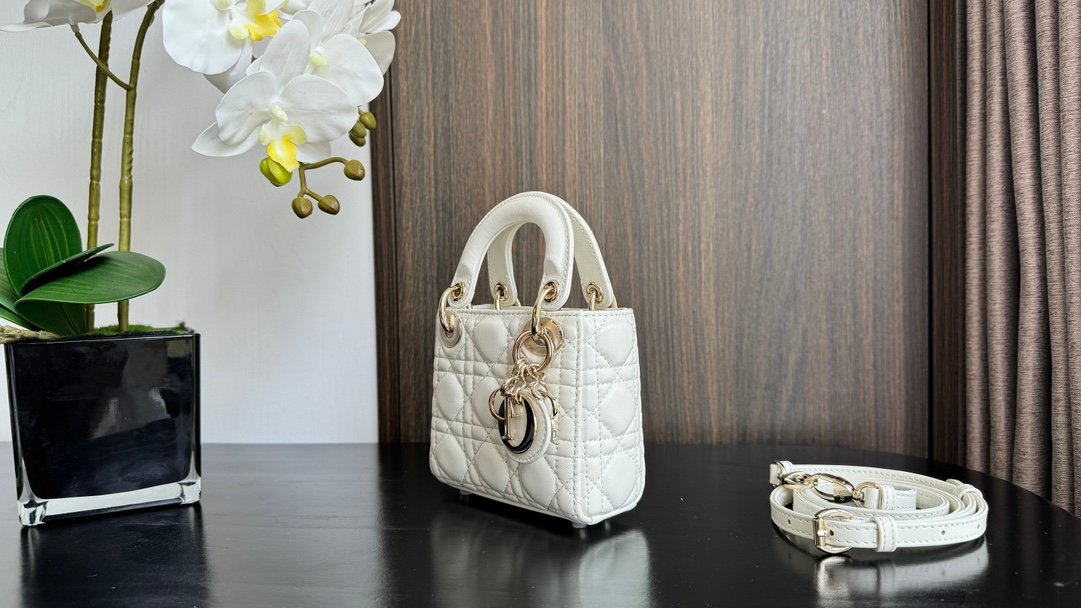 Lady Dior Mini Bag M6601 - Image 4