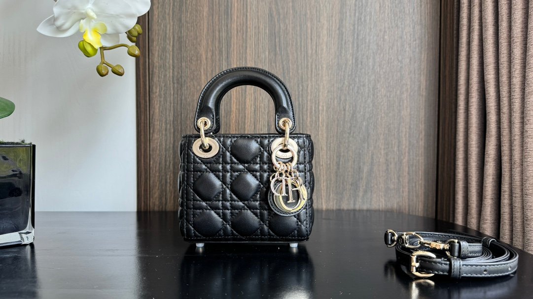 Lady Dior Mini Bag M6601 - Image 3