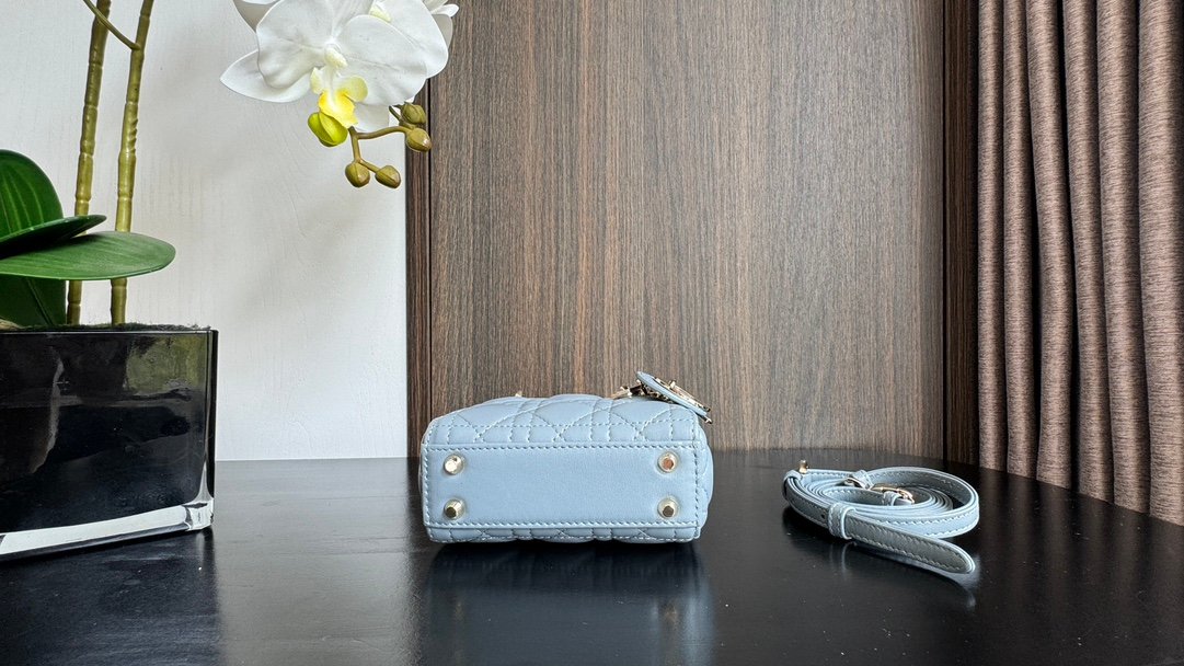Lady Dior Mini Bag M6601 - Image 7