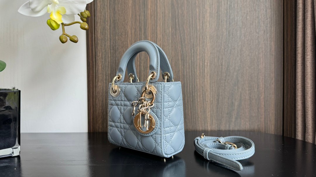 Lady Dior Mini Bag M6601 - Image 4