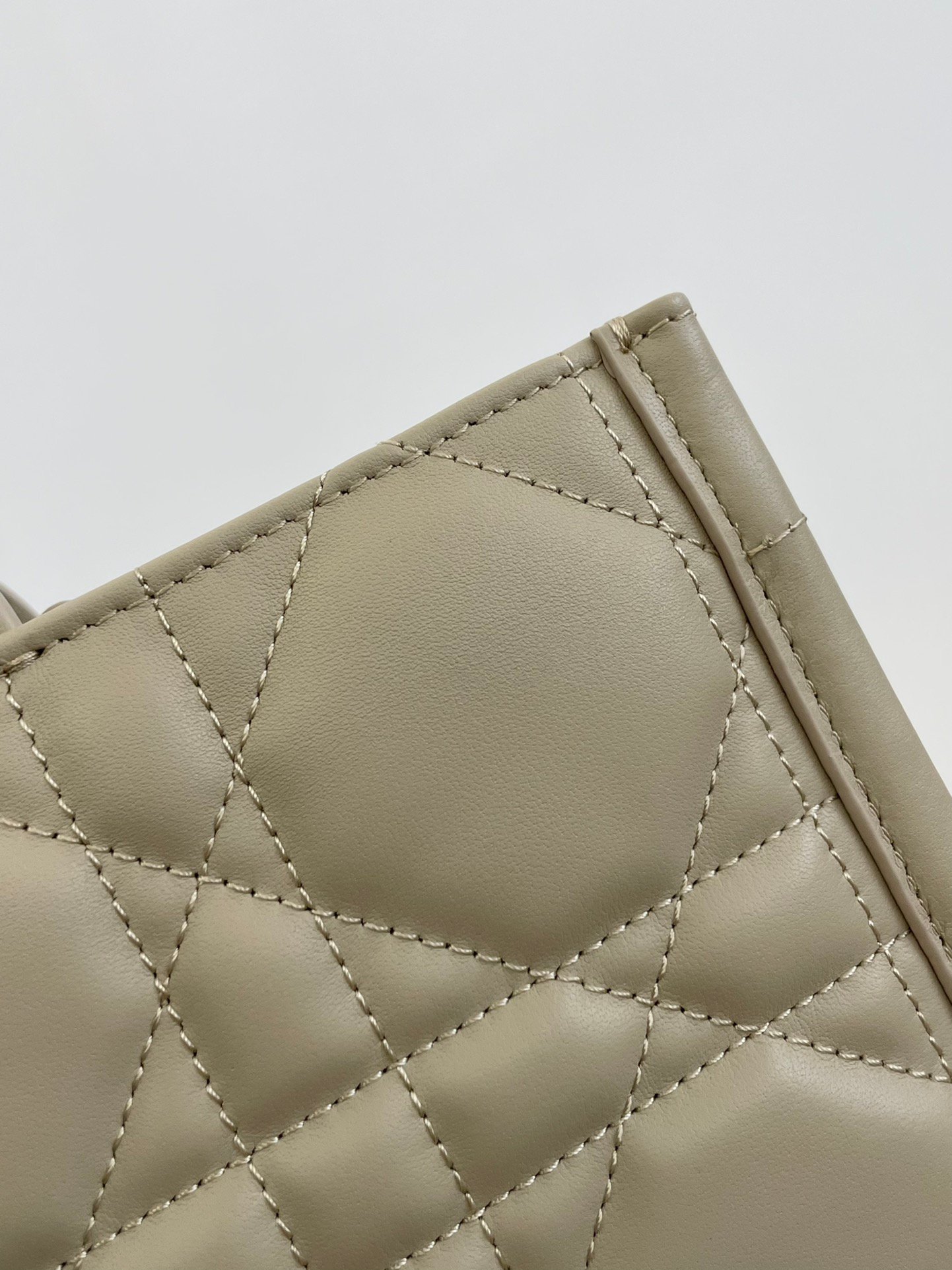 Medium cream apricot M9214 - Image 5