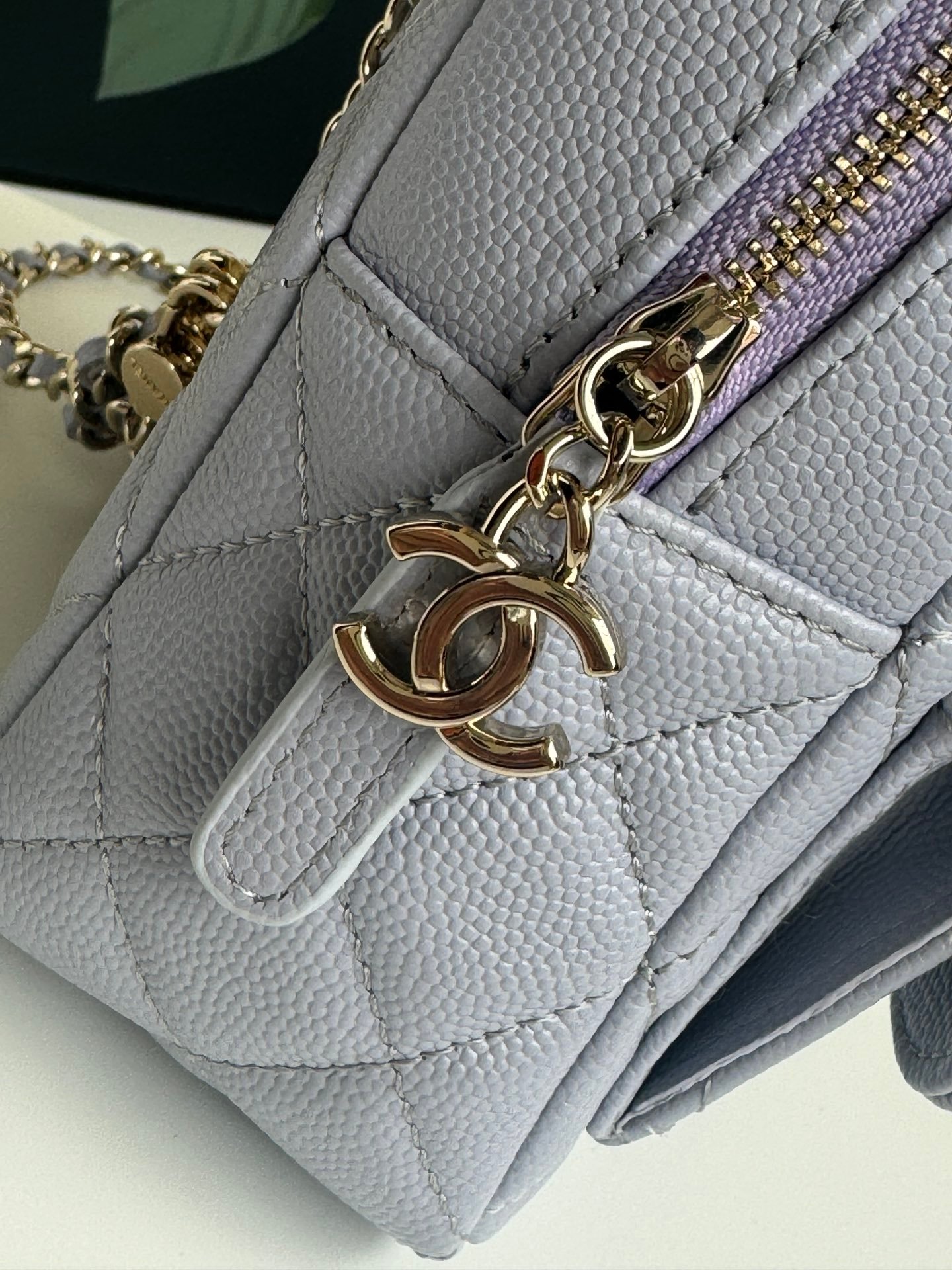 Chanel 24cA mini lychee pattern small shoulders. - Image 5