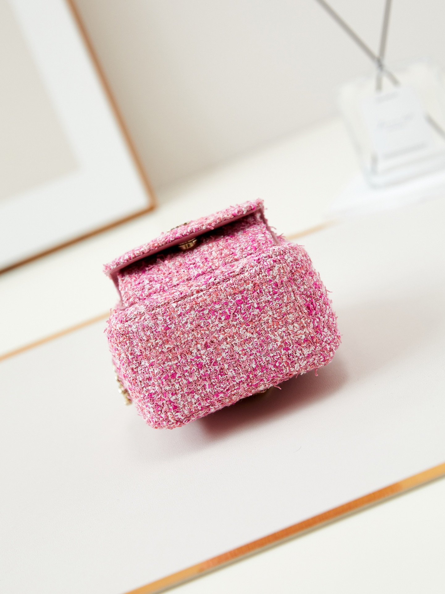 Chanel 24cA mini lychee pattern small shoulders. - Image 6