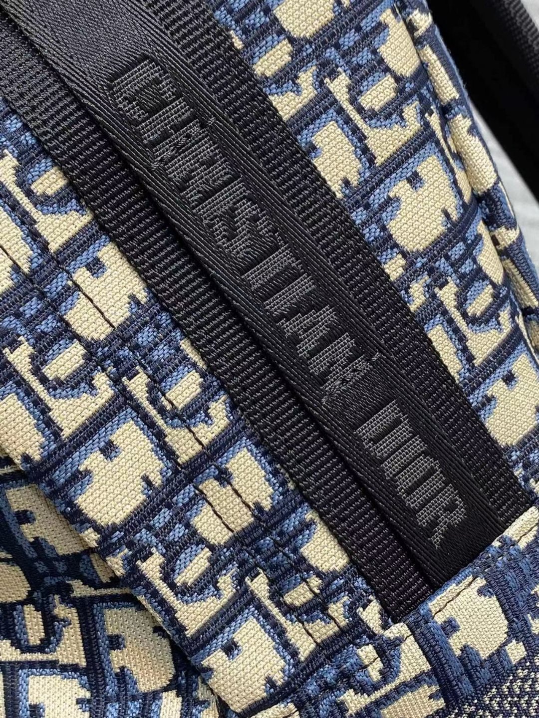 New letter canvas backpack - Image 4