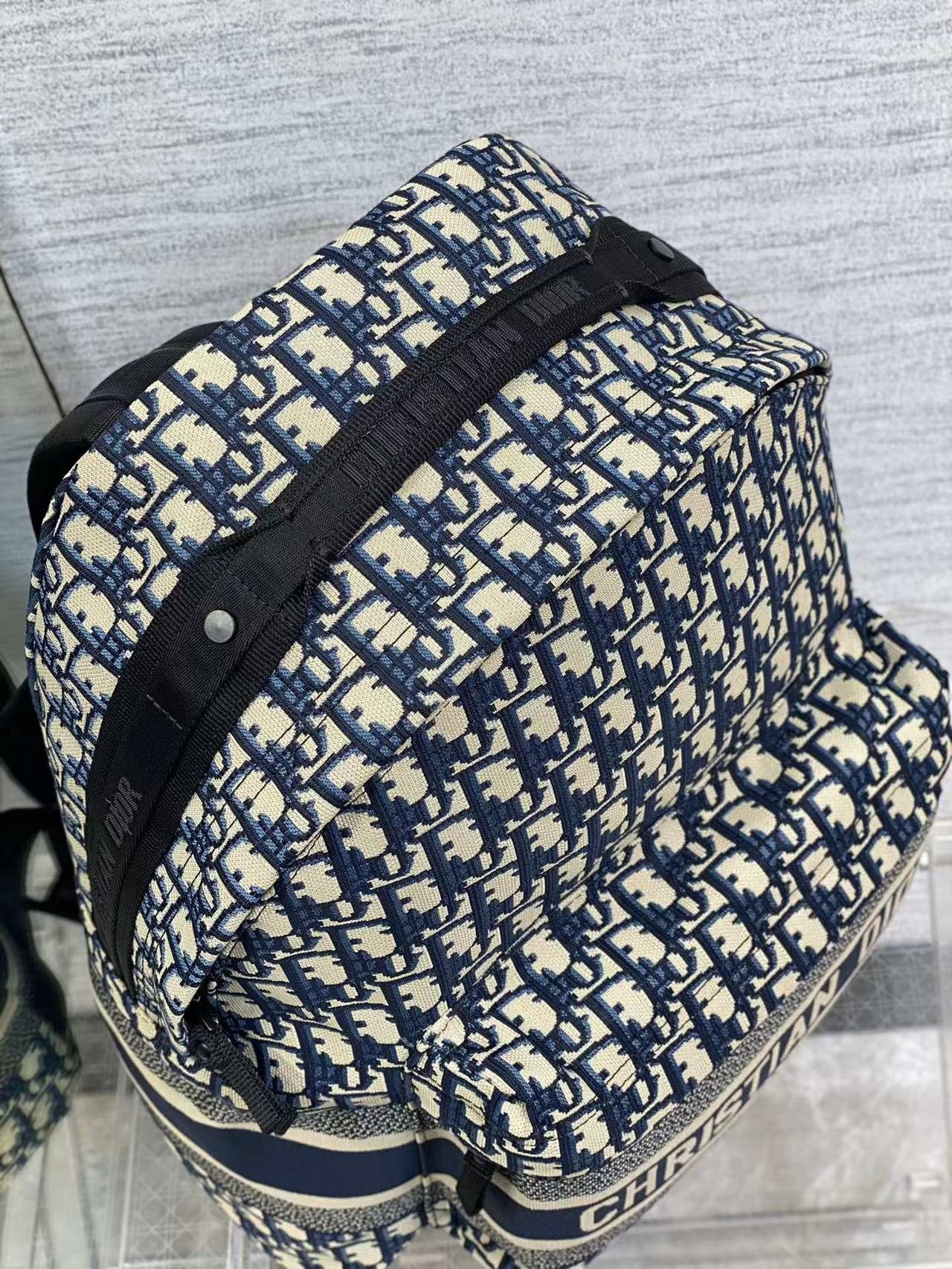 New letter canvas backpack - Image 2