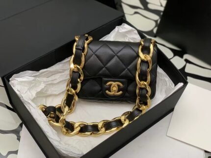 New ~ Favorites of big shoulder strap lovers