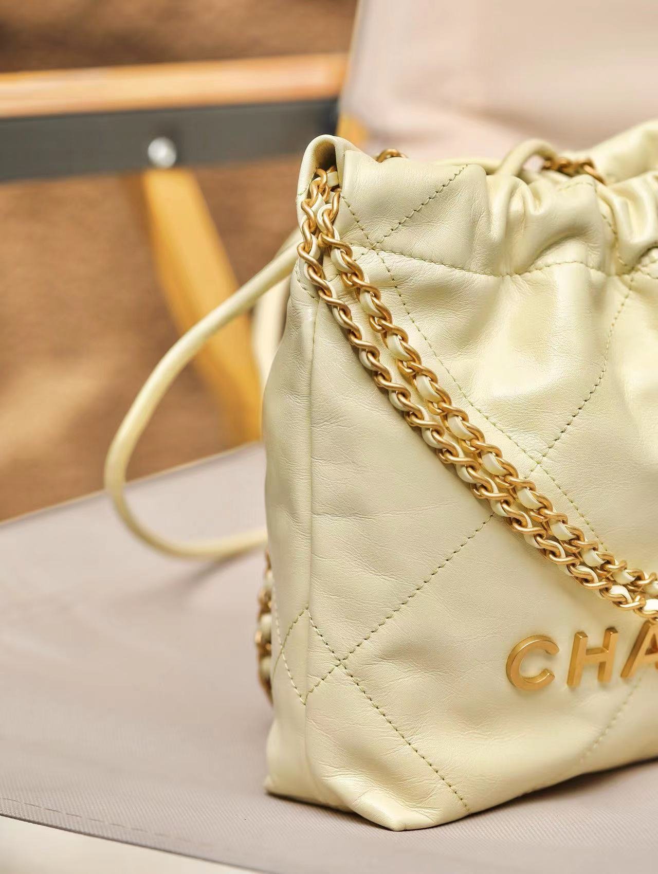 2023
23k spring and summer series catwalk handbag - Image 4