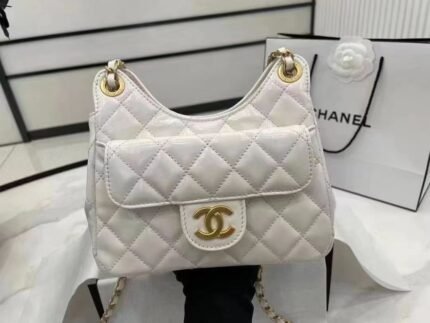Small Chanel 23C model: AS3710 oil wax leather hobago The most concerned bag