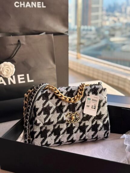 chanel:: Model as1161#: Small 1160#: Size: Small 26cm: New color for 2021: Autumn and winter style, velvet series: Houndstooth This bag