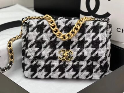 chanel:: Model as1161#: Small 1160#: Size: Large 30cm: New color for 2021: Autumn and winter style, velvet cloth series: Houndstooth This bag
