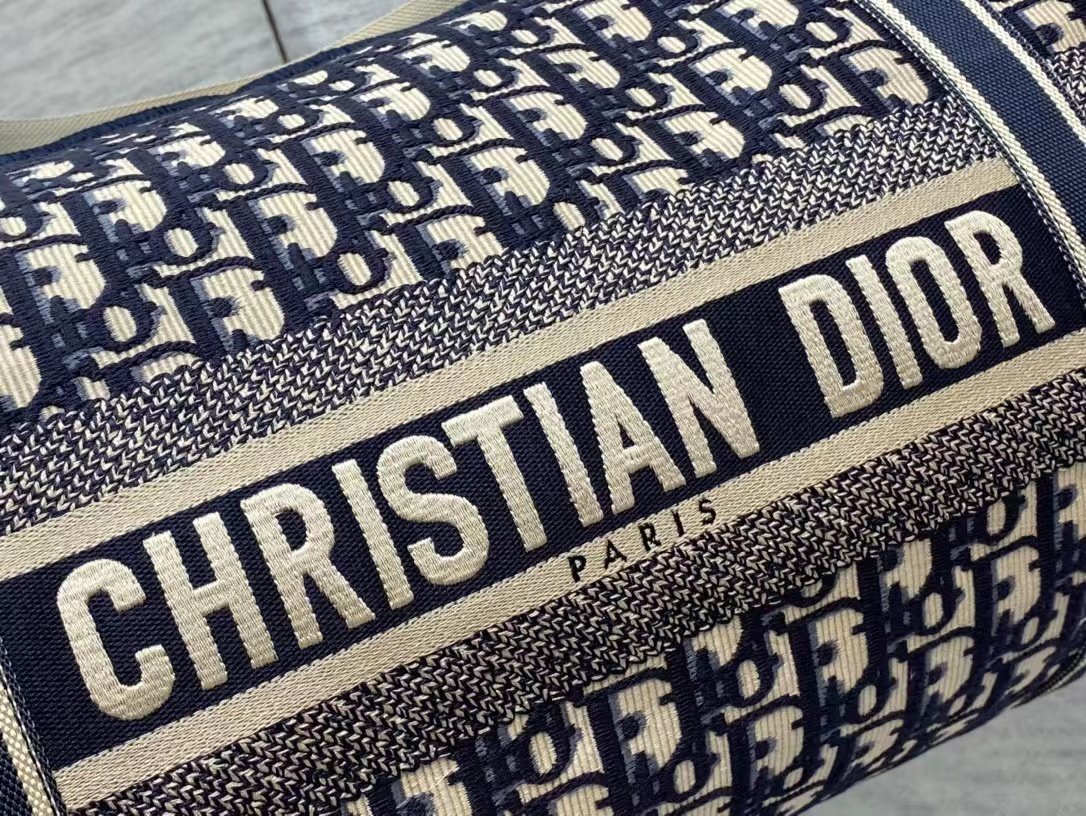 Dior top imported original embroidered canvas travel bag - Image 4