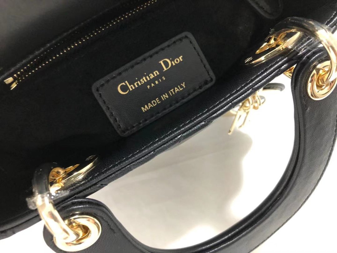 The Lady Dior three-compartment flap classic Lady Dior bag - Image 3