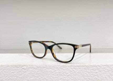 GUCC MODEL: GG1451OKSIZE: 54 port 17-140