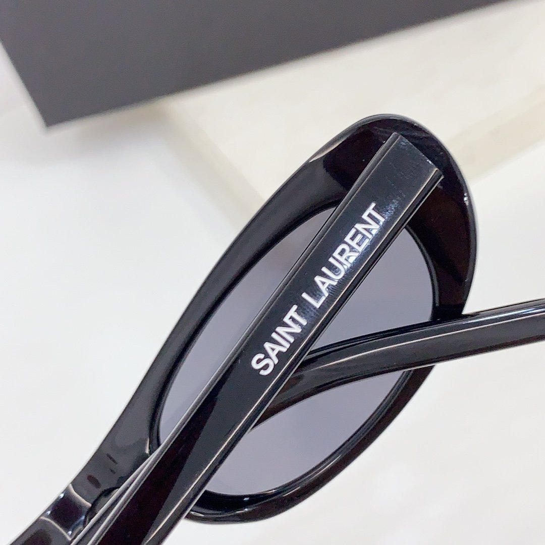 Saint Laurent Mod: SL557 Details - Image 3