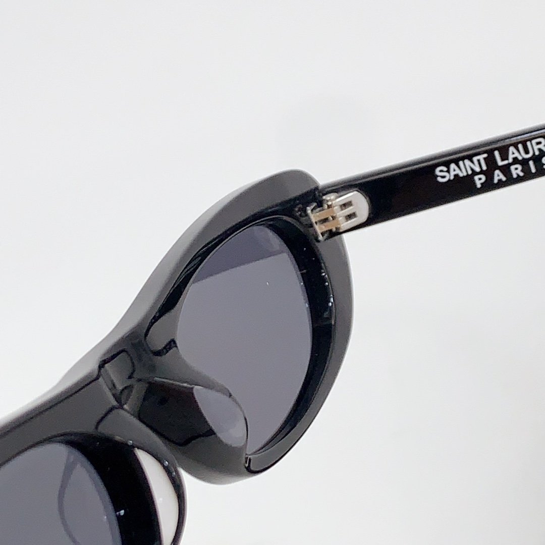 Saint Laurent Mod: SL557 Details - Image 9