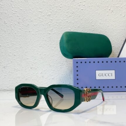 GUCC
MODEL:GG1649
SIZE: 54 ports 17-140