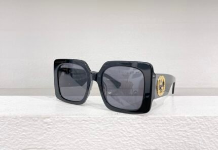 Gucc Model: GG1330SSIZE: 55 口 22-142