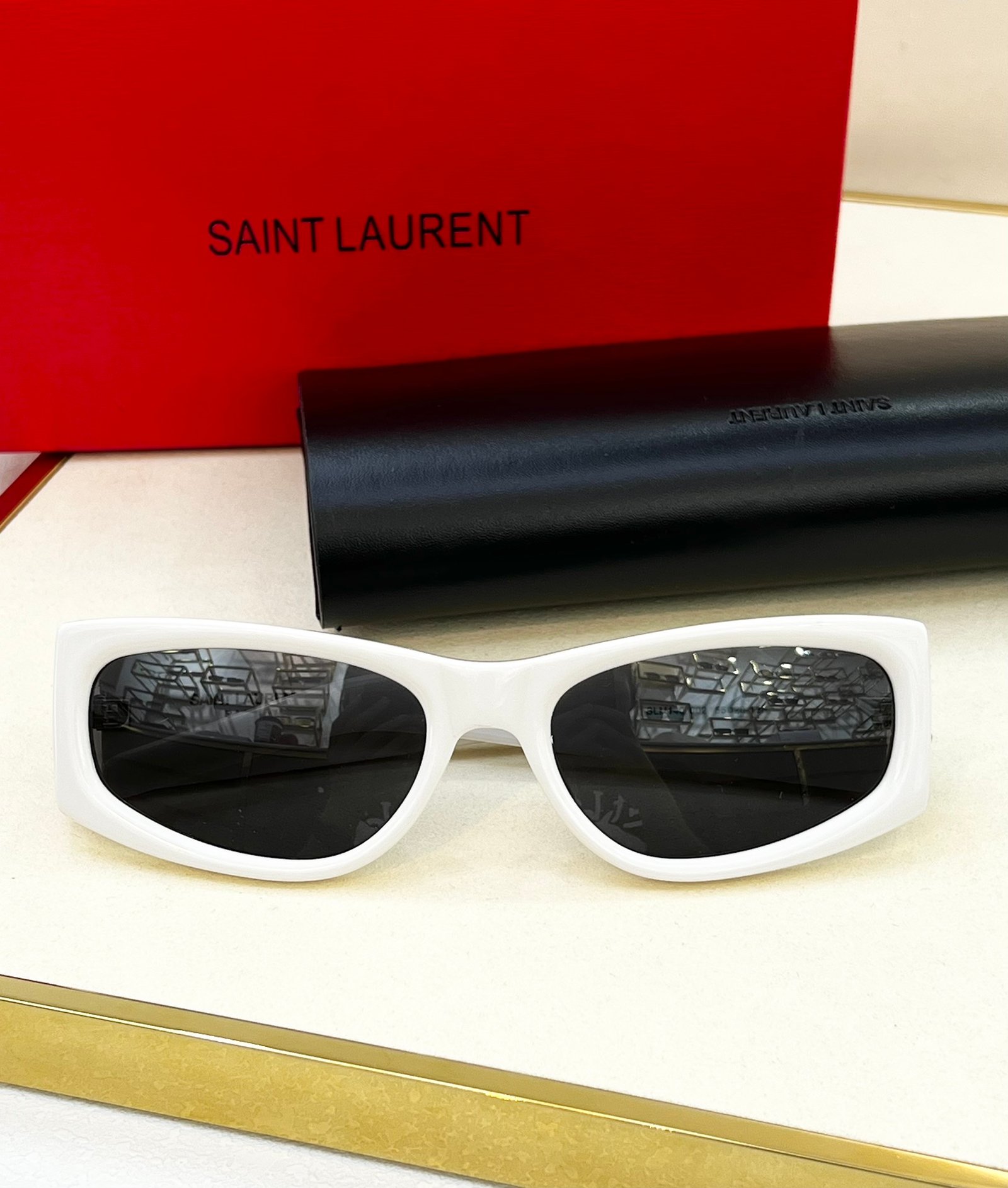 SAINT LAUREN*
MODEL:SLM140
SIZE:55口20-135