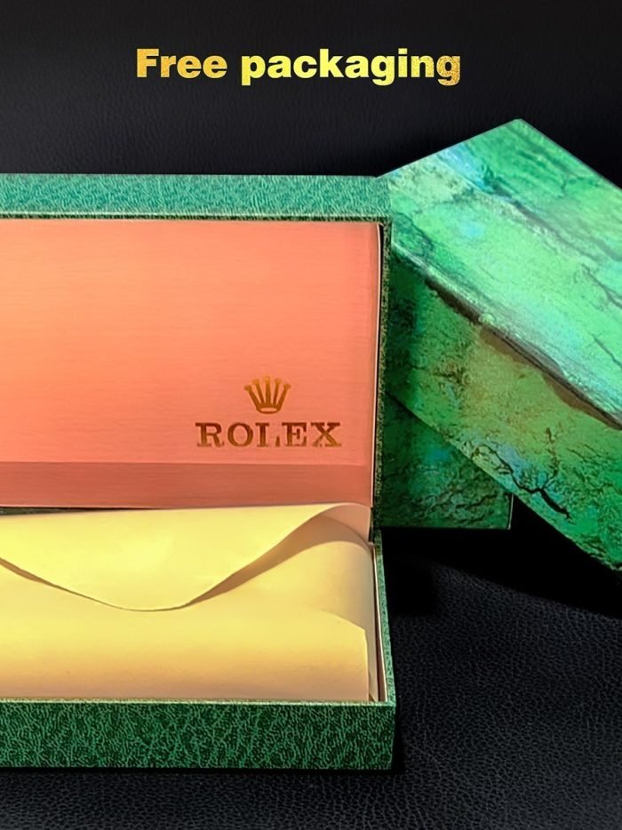 The Oyster Perpetual Cosmograph Daytona in 18 ct Everose gold features a glossy black and sunrise gold dial and an Oyster bracelet with an engraved tachymeter on an 18-carat Everose gold bezel. -m126505-0001 40mm - Image 18