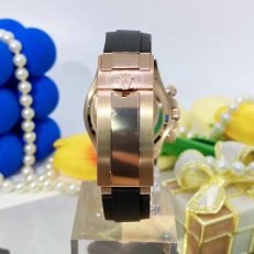 The Oyster Perpetual Cosmograph Daytona in 18 ct Everose gold features a sunrise gold and gloss black dial and an Oysterflex strap with a black Cerachrom bezel with tachymeter. -m126515ln-0006 40mm - Image 18