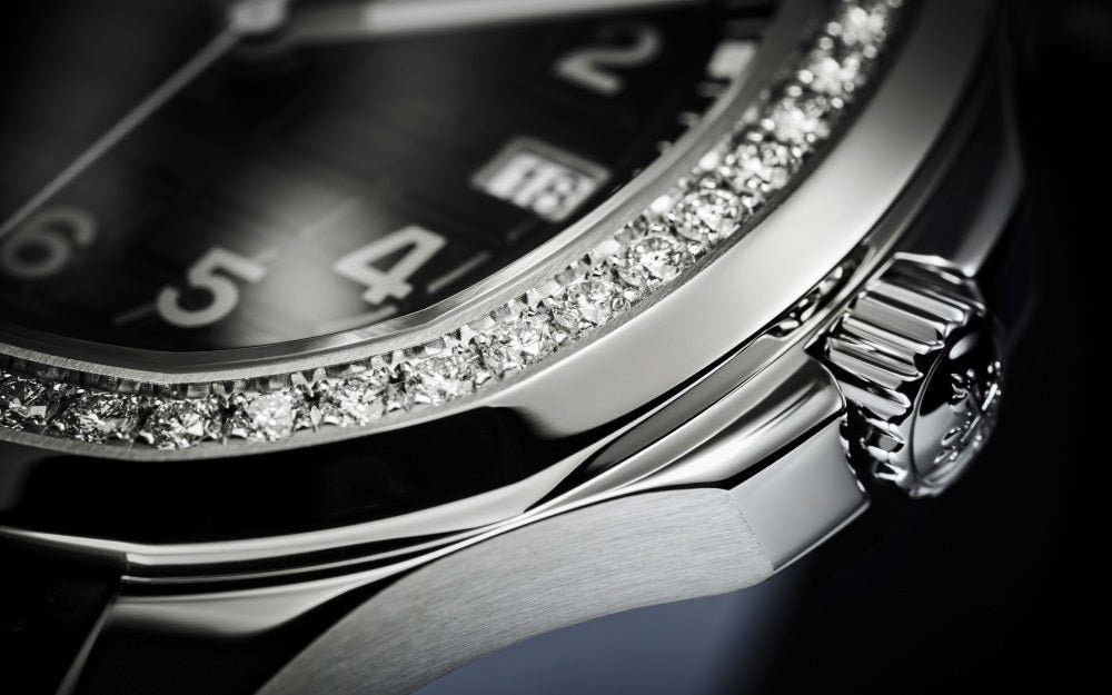 Black dial with black silicone strap watch 38.8 mm - Image 5