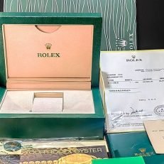 Rolex Submariner Silver Black Diamond 40mm - Image 27