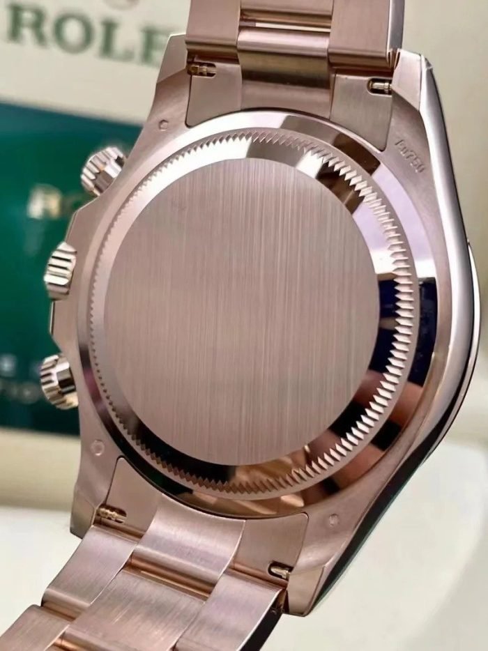 The Oyster Perpetual Cosmograph Daytona in 18 ct Everose gold features a diamond-set gloss black and sunrise gold dial and an Oyster bracelet with an engraved tachymeter on an 18-carat Everose gold bezel. -m126505-0002 40mm - Image 5