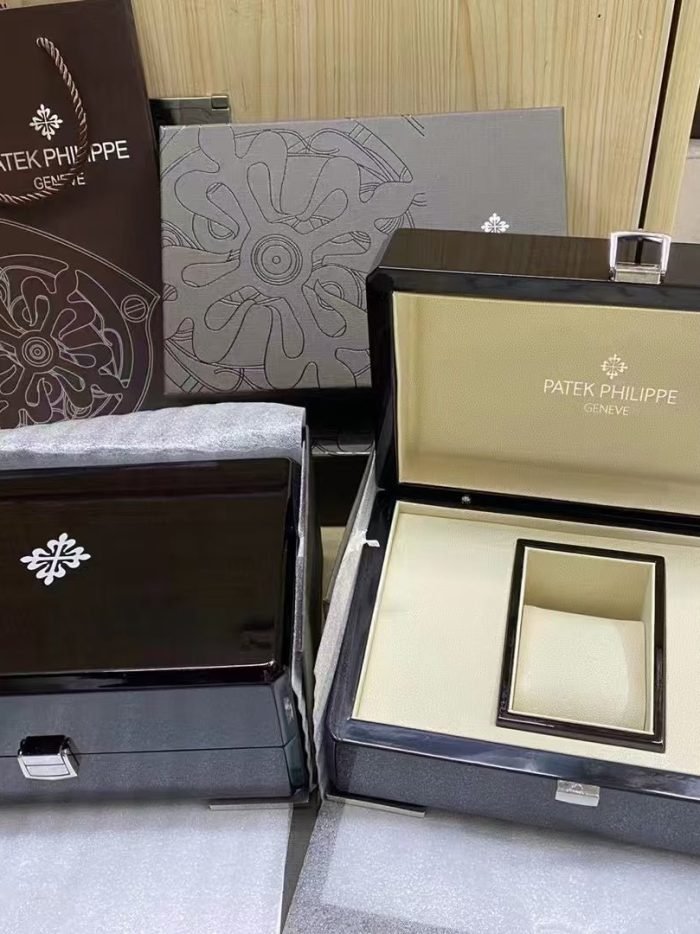 Silver-white dial. silver stainless steel strap. watch 35.2 mm - Image 8