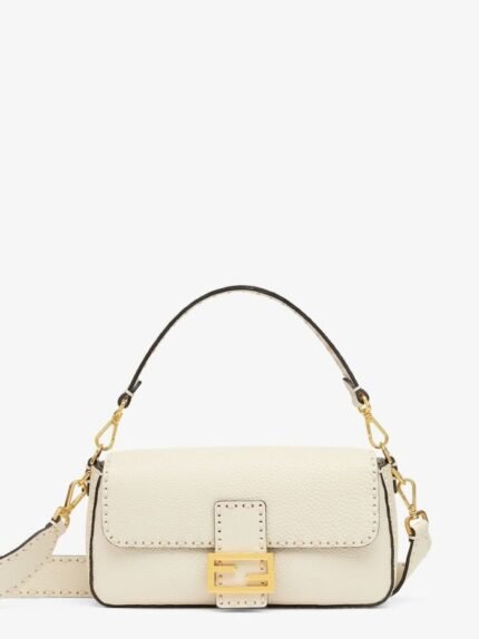 Baguette Medium 612 Hand-Sewn Topstitches