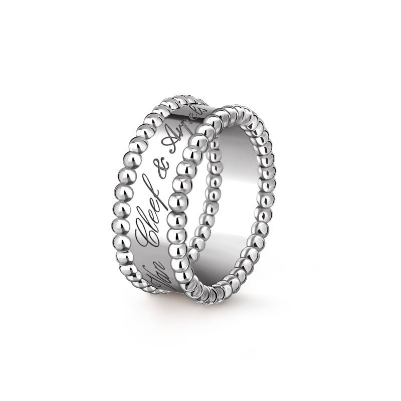 Perlée signature ring