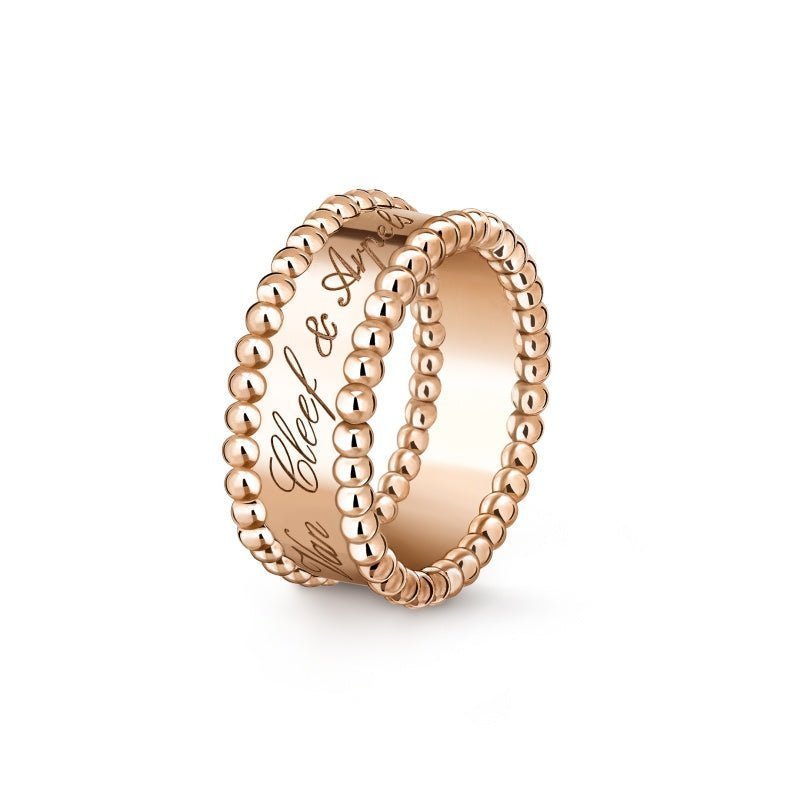 Perlée signature ring