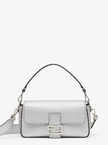 Baguette Medium 612 Hand-Sewn Topstitches