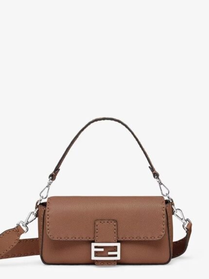 Baguette Medium 612 Hand-Sewn Topstitches